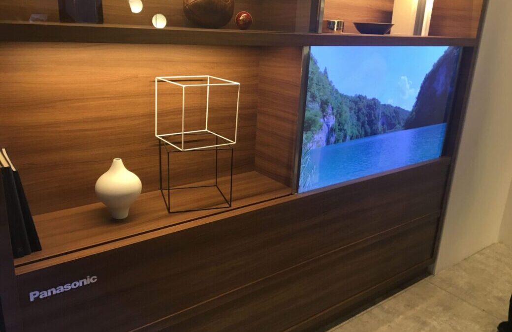 Updates from ONE BV: transparent screens